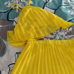 2 piece skirt set never worn